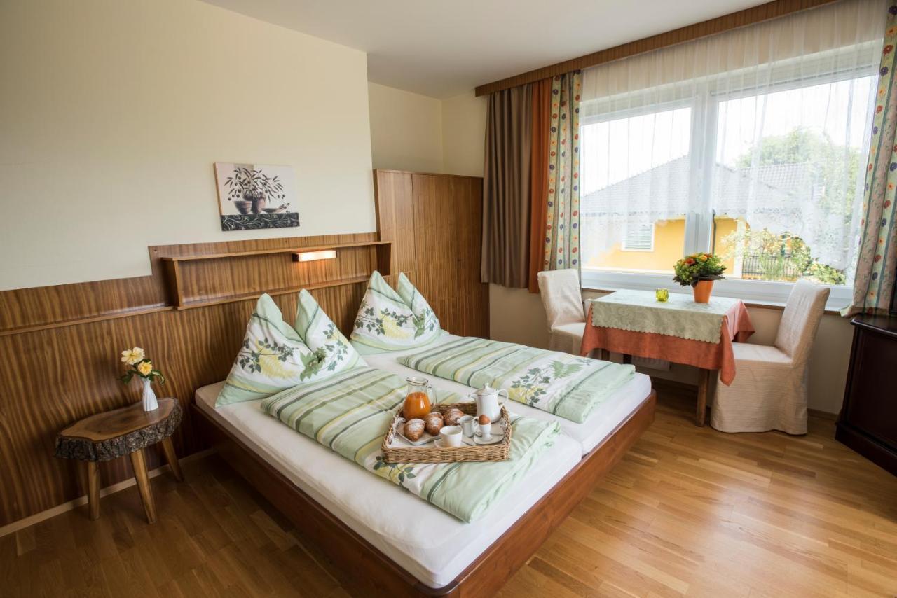 Apartamento Gaestehaus Karawankenblick Drobollach am Faakersee Exterior foto