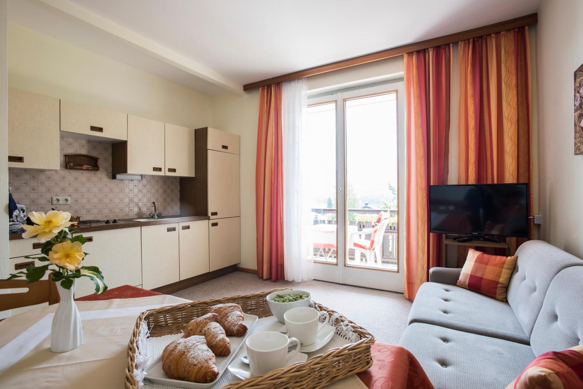 Apartamento Gaestehaus Karawankenblick Drobollach am Faakersee Exterior foto